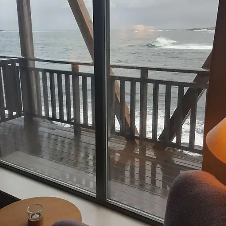 Havhotell Отель Vaerlandet